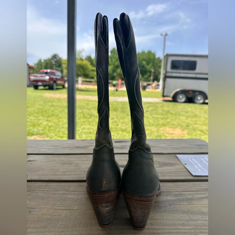 Frye Vintage Gray Heeled Boots with Western Charm size 8 - Picture 3 of 8